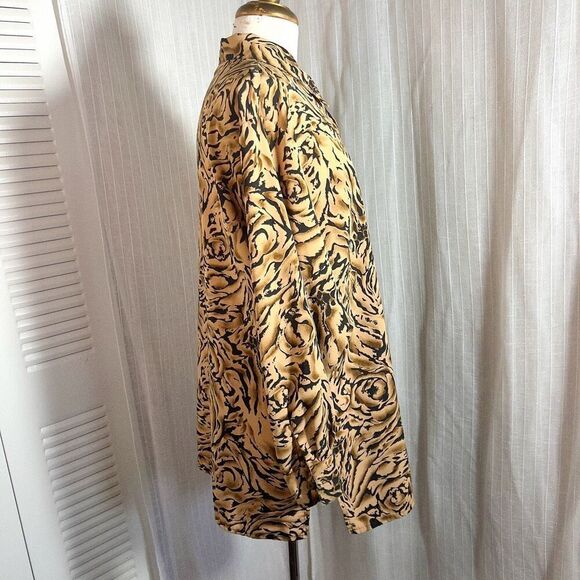 Style Exchange | Women’s | Blouses | M | Vintage Abstract Sandstorm Button Down - Picture 5 of 5